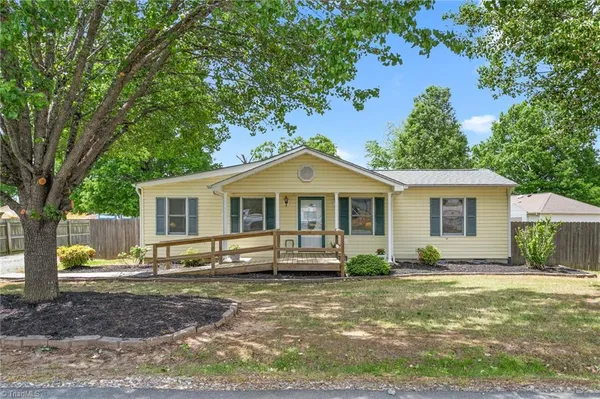 $235,000 | 610 Larry Avenue, Graham, NC 27253