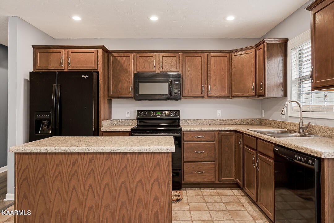 1282 Old Cookeville Road Sparta, TN 38583 - Photo 8 of 24 Gallery Image 8