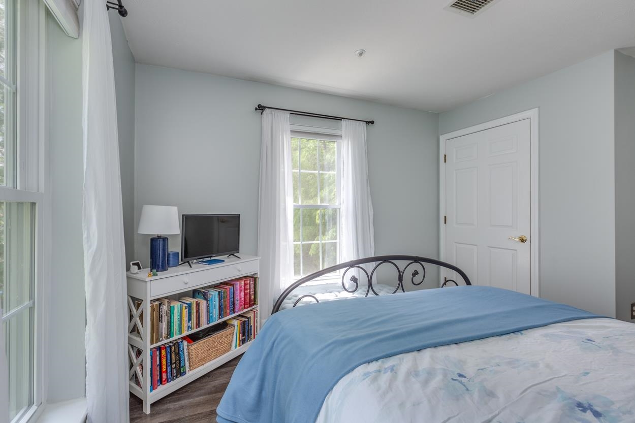 7 Crosswoods Path Boulevard, Unit 13 Merrimack, NH 03054 - Photo 25 of 39