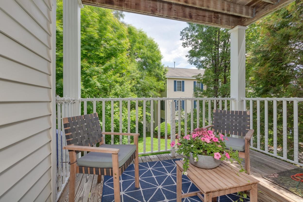 7 Crosswoods Path Boulevard, Unit 13 Merrimack, NH 03054 - Photo 32 of 39