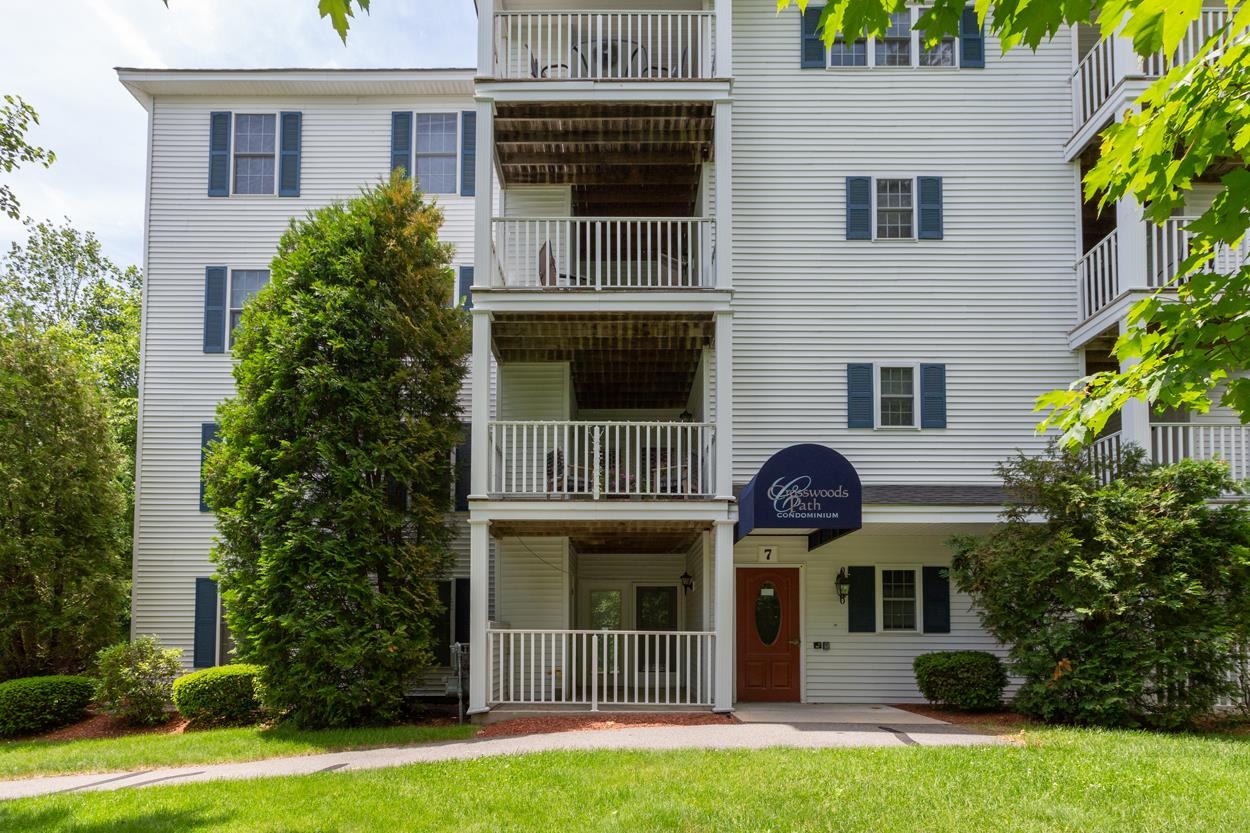 7 Crosswoods Path Boulevard, Unit 13 Merrimack, NH 03054 - Photo 37 of 39