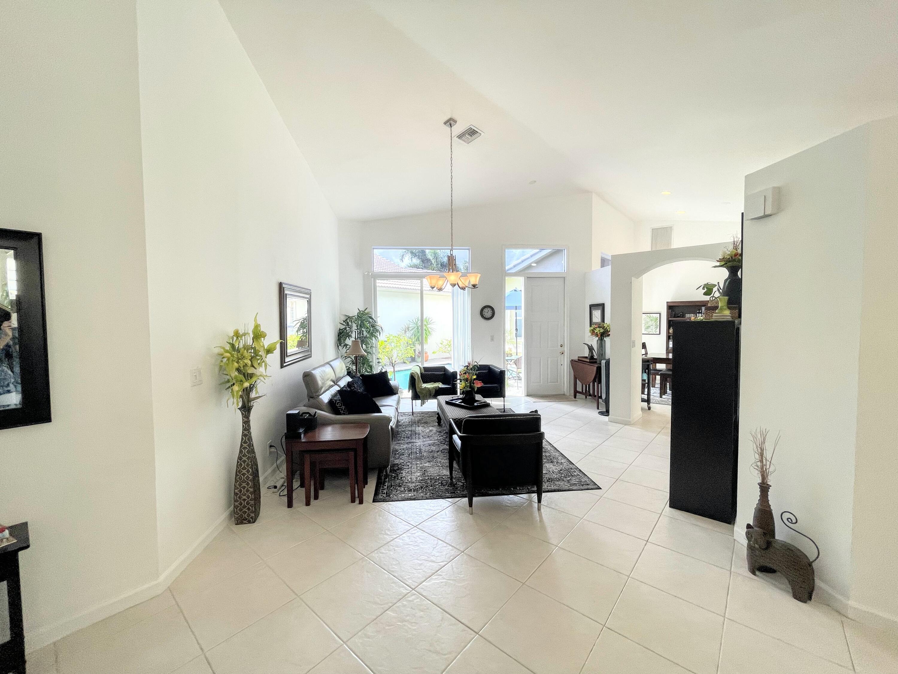 7060 Northwest Turtle Walk Boca Raton, FL 33487 - Photo 19 of 51 Family Room