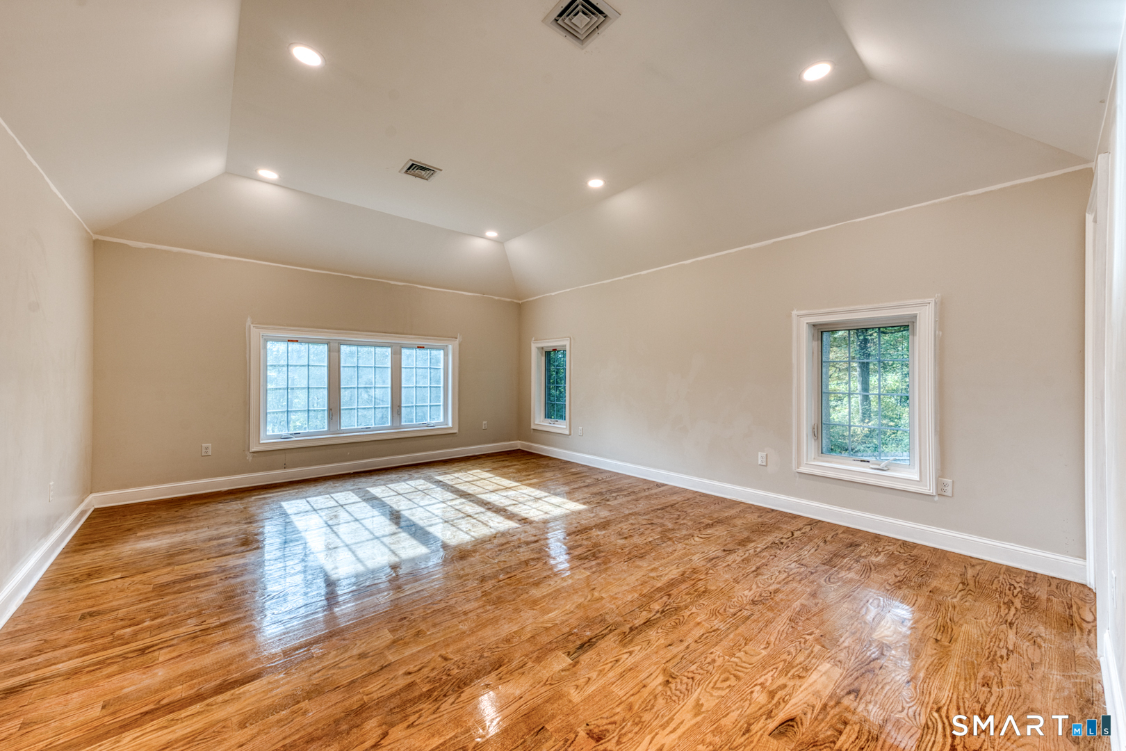 171 Oregon Road Meriden, CT 06451 - Photo 22 of 38