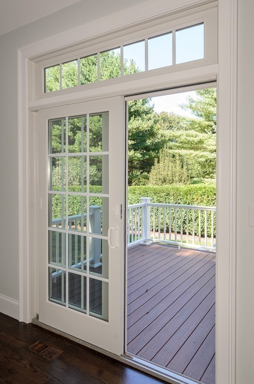 27 Rice Street Wellesley, MA 02482 - Photo 10 of 27