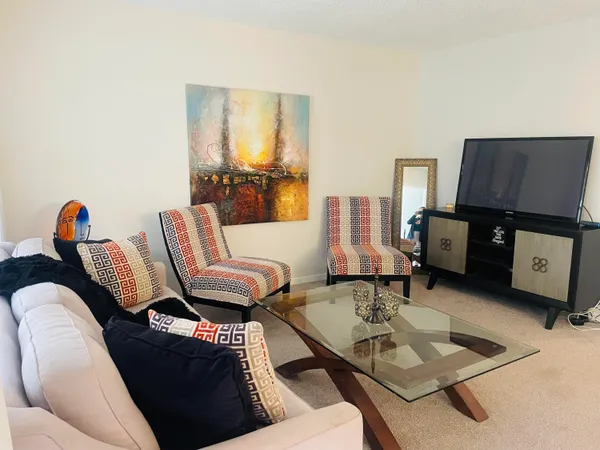 $2,200 | 624 Snug Harbor Drive, Unit B7, Boynton Beach, FL 33435