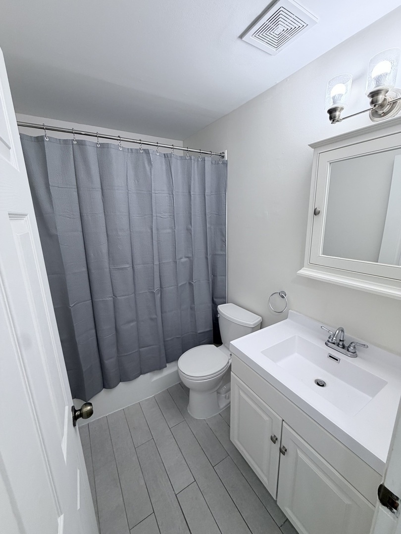 7005 99th Street, Unit 2W Chicago Ridge, IL 60415 - Photo 7 of 7 Gallery Image 7