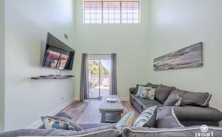 186 Durango Road Destin, FL 32541 - Photo 2 of 29 a living room with furniture and a window