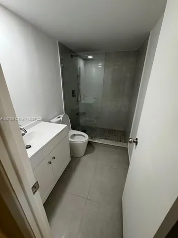 $2,600 | Oceanside, Hallandale Beach, FL 33009