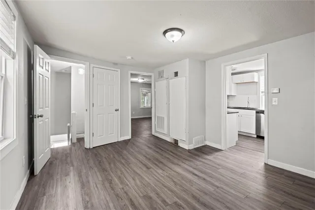 $250,000 | 520 Sandusky Avenue, Kansas City, KS 66101