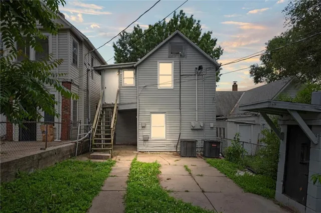 $250,000 | 520 Sandusky Avenue, Kansas City, KS 66101