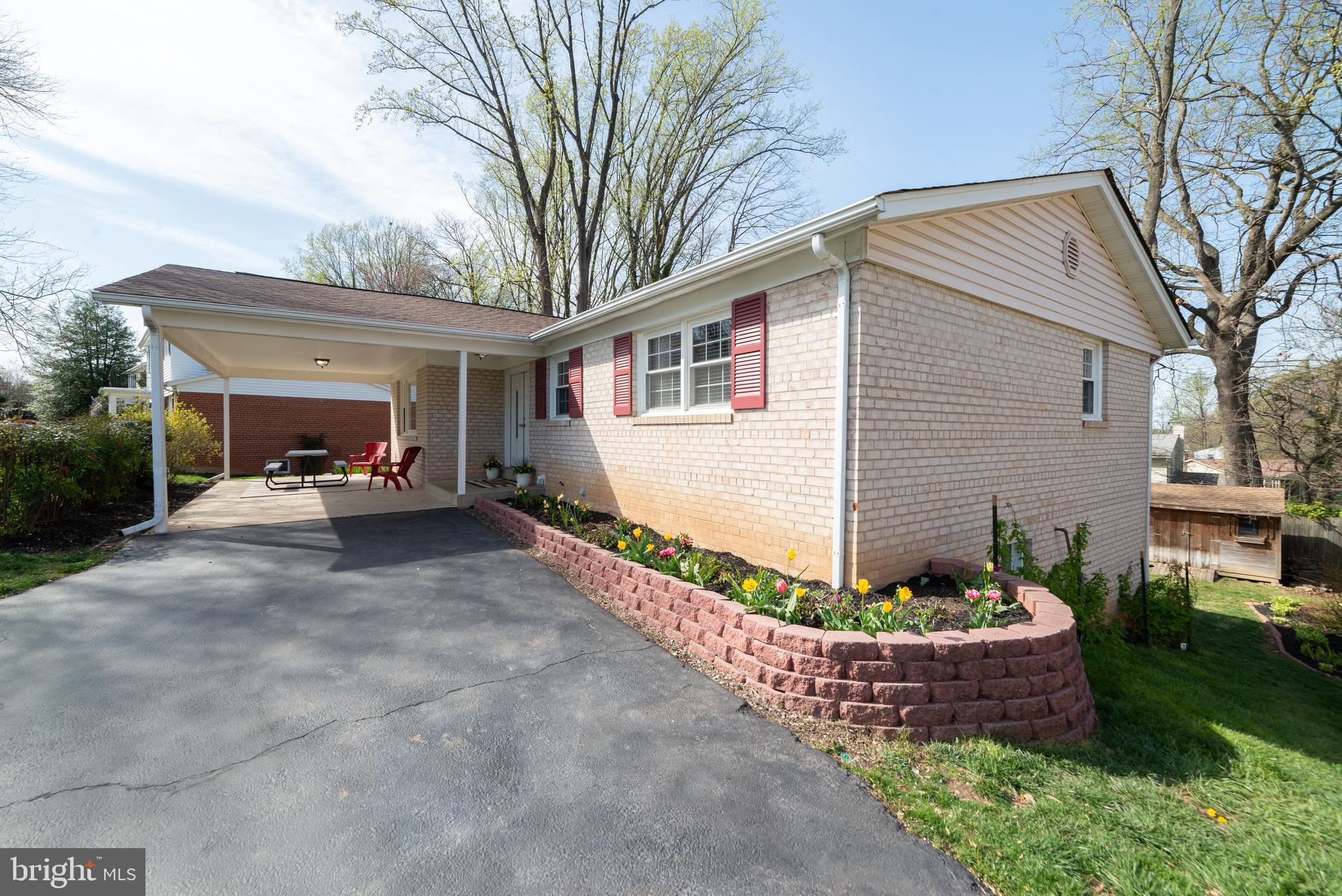 6919 Sydenstricker Road Springfield, VA 22152 - Photo 3 of 44