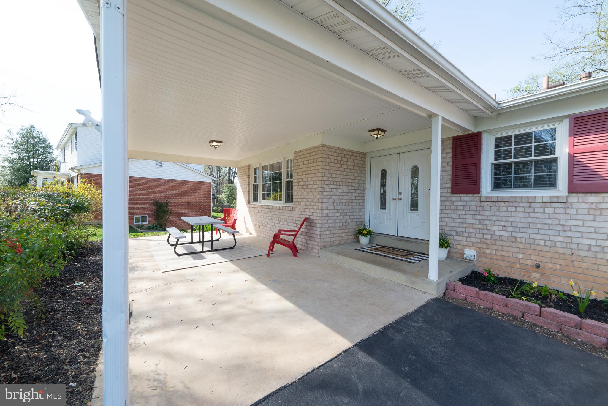 6919 Sydenstricker Road Springfield, VA 22152 - Photo 4 of 44