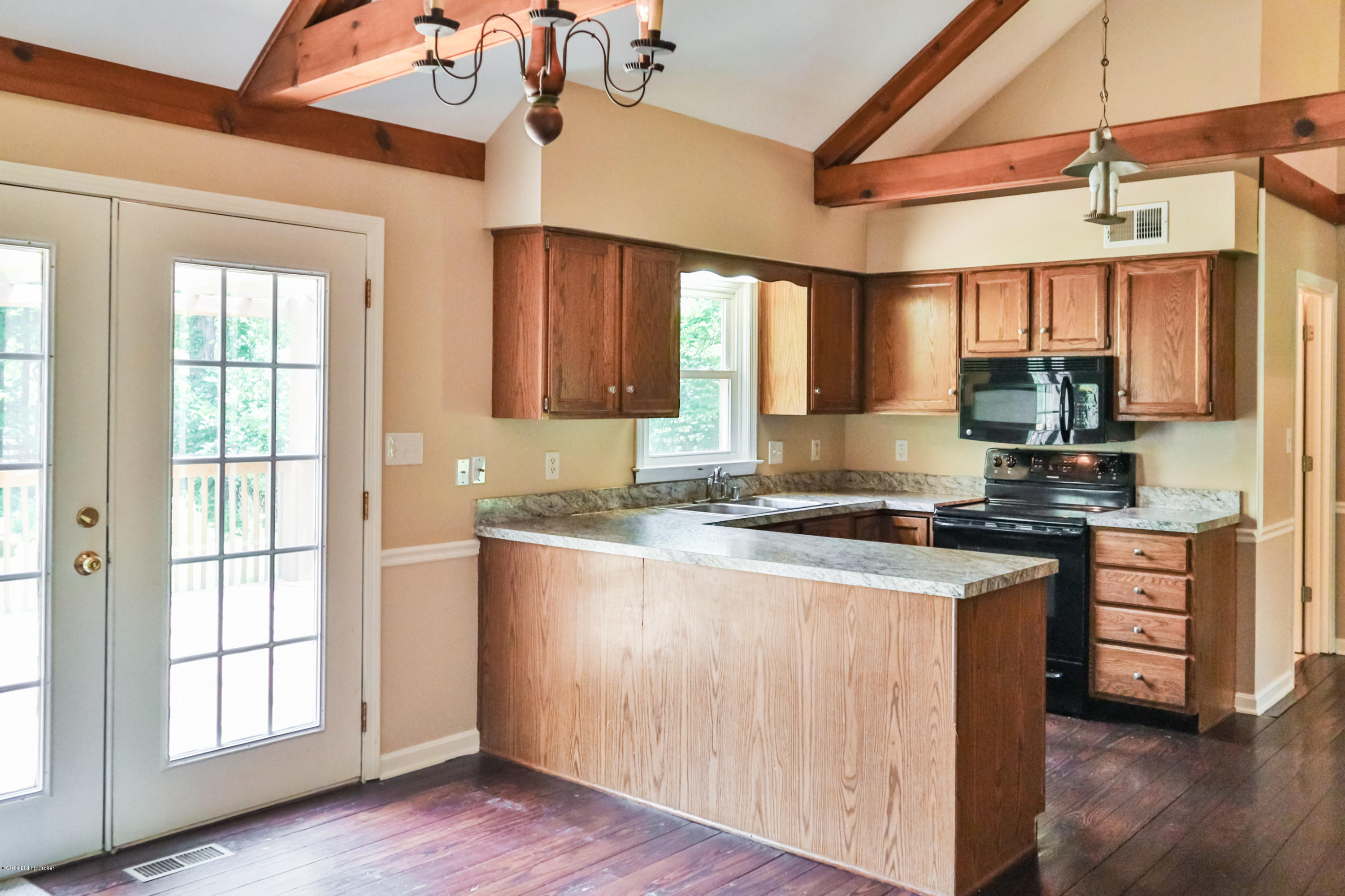 1009 Cedar Point Road La Grange, KY 40031 - Photo 18 of 45 025 20190528 0308