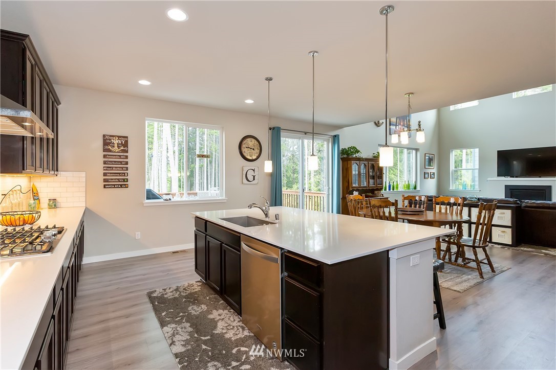 4976 Castleton Road Southwest Port Orchard, WA 98367 - Photo 12 of 31 Gallery Image 12