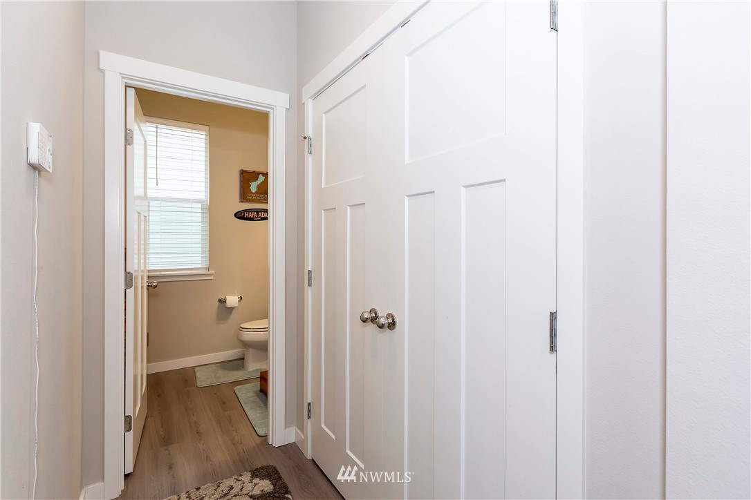 4976 Castleton Road Southwest Port Orchard, WA 98367 - Photo 16 of 31 Gallery Image 16