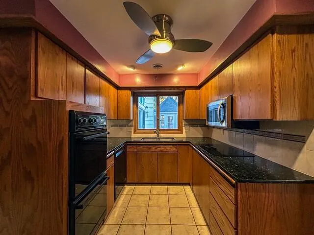 $575,000 | 24920 73rd Street, Paddock Lake, WI 53168