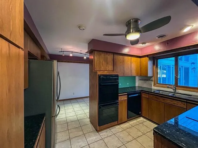 $575,000 | 24920 73rd Street, Paddock Lake, WI 53168