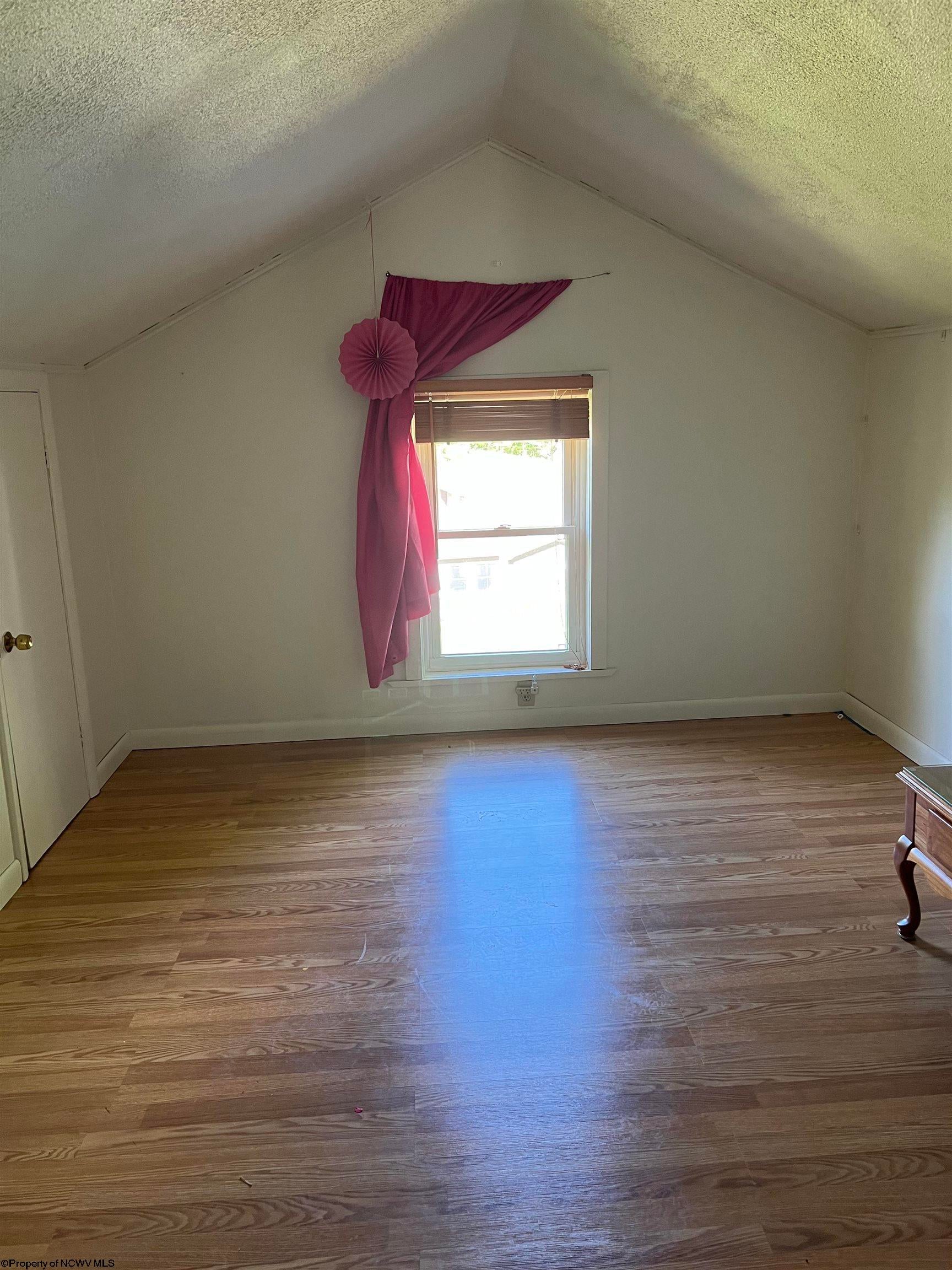 2076 Colfax Road Fairmont, WV 26554 - Photo 22 of 25 Gallery Image 22