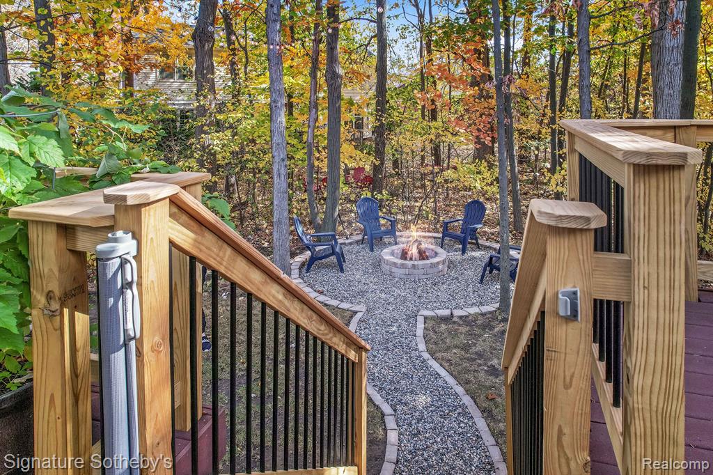 1355 Thames Drive Rochester Hills, MI 48307 - Photo 32 of 36