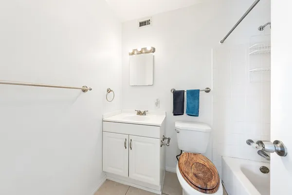 $99,000 | 2929 Southeast Ocean Boulevard, Unit 1032, Stuart, FL 34996