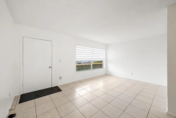 $99,000 | 2929 Southeast Ocean Boulevard, Unit 1032, Stuart, FL 34996