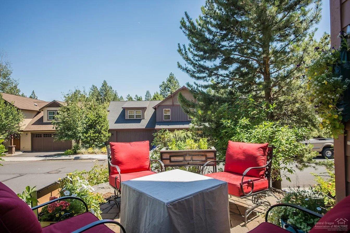 61473 Linton Loop Bend, OR 97702 - Photo 16 of 18 61473 Linton Lp -16