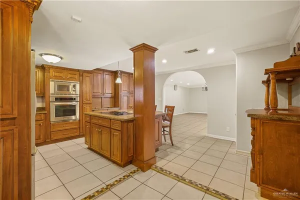 $2,100 | 800 West Chaparral Street, San Juan, TX 78589