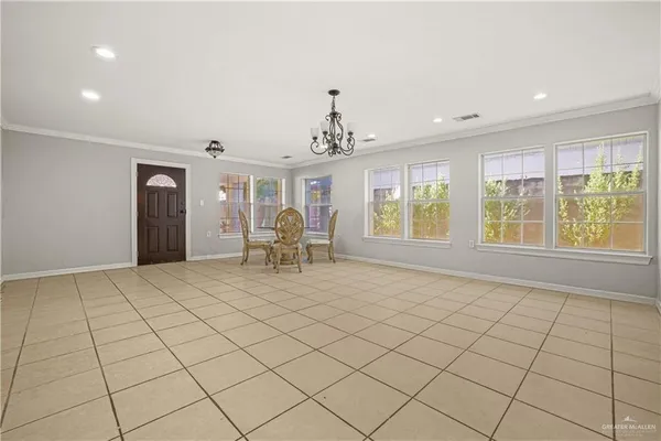 $2,100 | 800 West Chaparral Street, San Juan, TX 78589