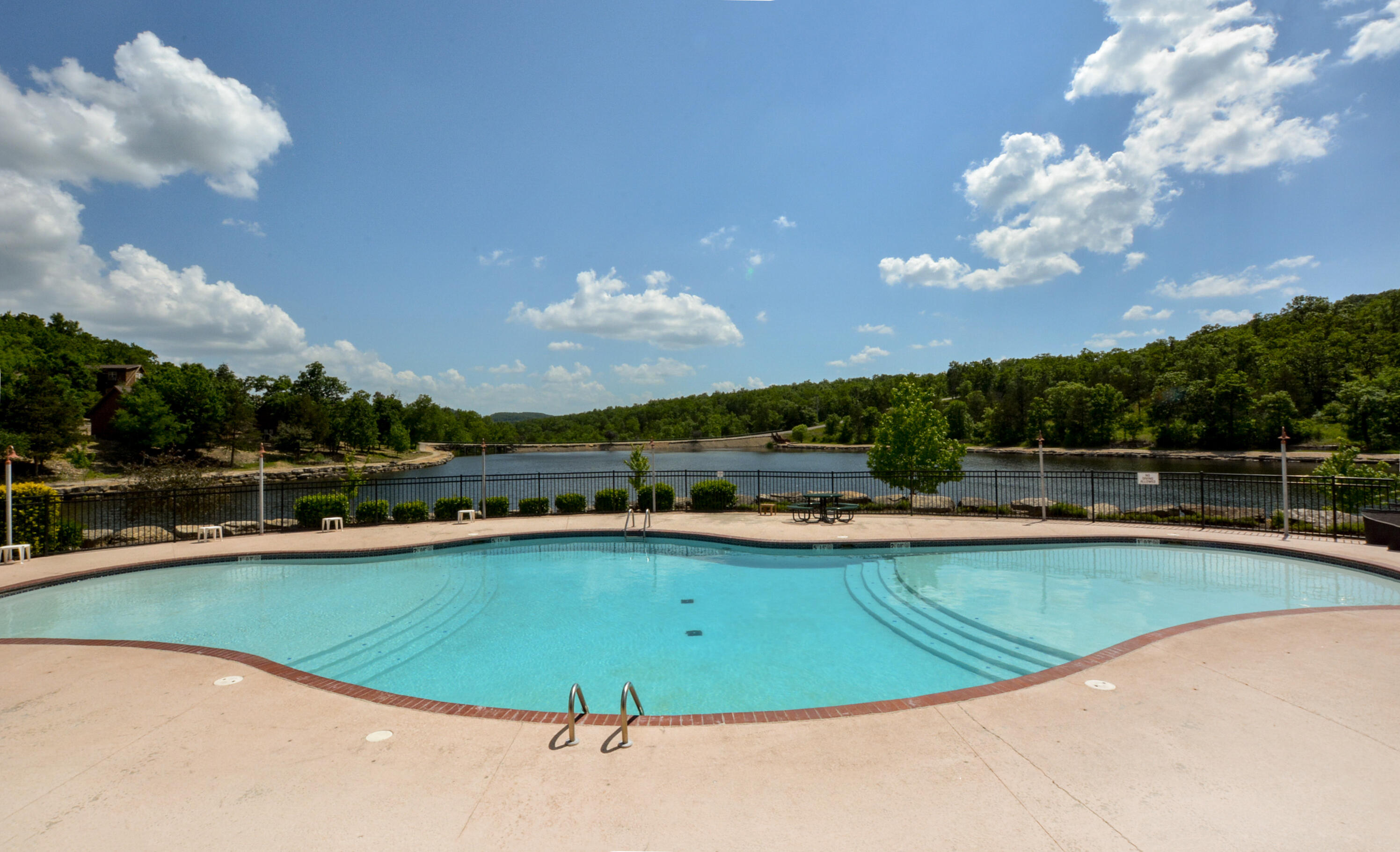 401 Silverwood Circle Reeds Spring, MO 65737 - Photo 68 of 72 DSC_2410