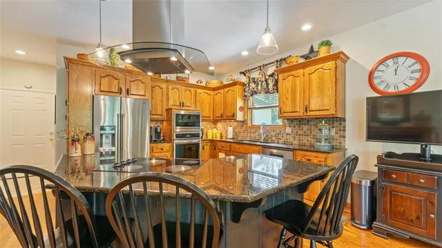 $429,000 | 18352 South 1453rd Road, Nevada, MO 64772