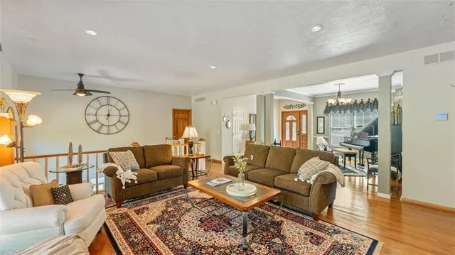 $429,000 | 18352 South 1453rd Road, Nevada, MO 64772