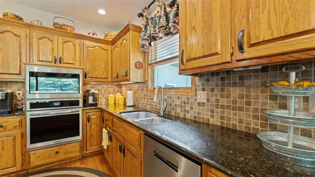 $429,000 | 18352 South 1453rd Road, Nevada, MO 64772