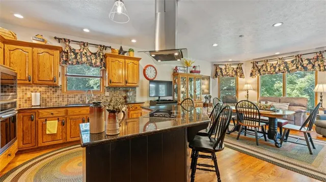 $429,000 | 18352 South 1453rd Road, Nevada, MO 64772