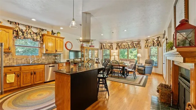 $429,000 | 18352 South 1453rd Road, Nevada, MO 64772