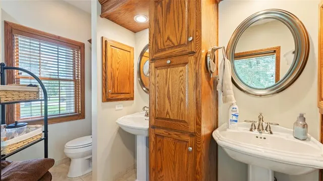 $429,000 | 18352 South 1453rd Road, Nevada, MO 64772