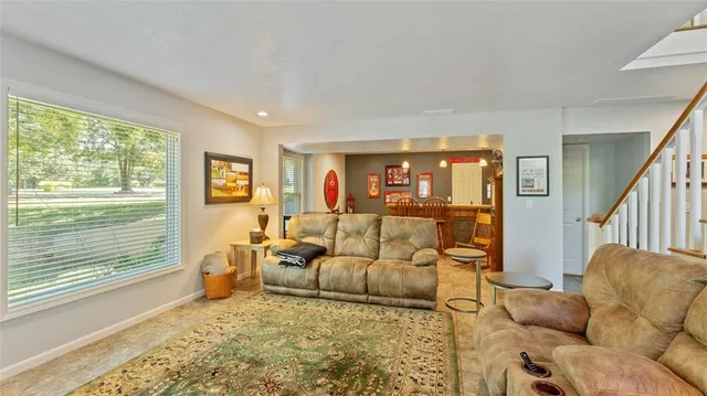 $429,000 | 18352 South 1453rd Road, Nevada, MO 64772