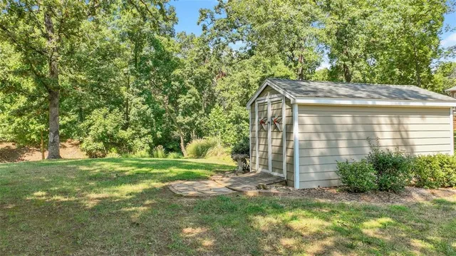 $429,000 | 18352 South 1453rd Road, Nevada, MO 64772