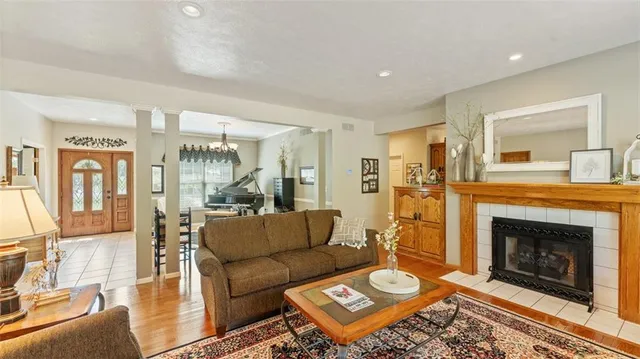 $429,000 | 18352 South 1453rd Road, Nevada, MO 64772