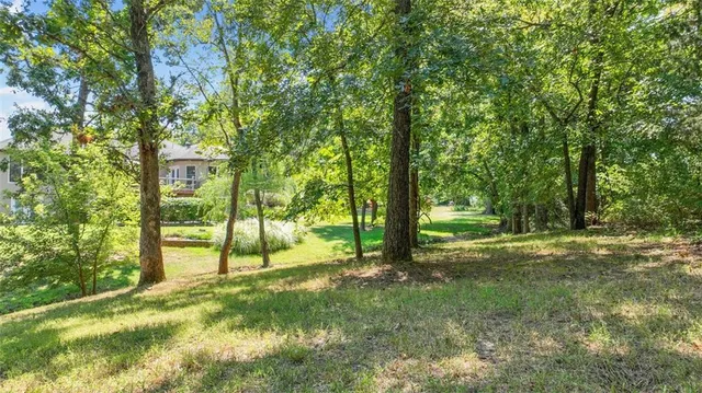 $429,000 | 18352 South 1453rd Road, Nevada, MO 64772