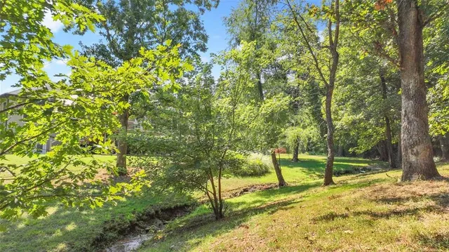 $429,000 | 18352 South 1453rd Road, Nevada, MO 64772