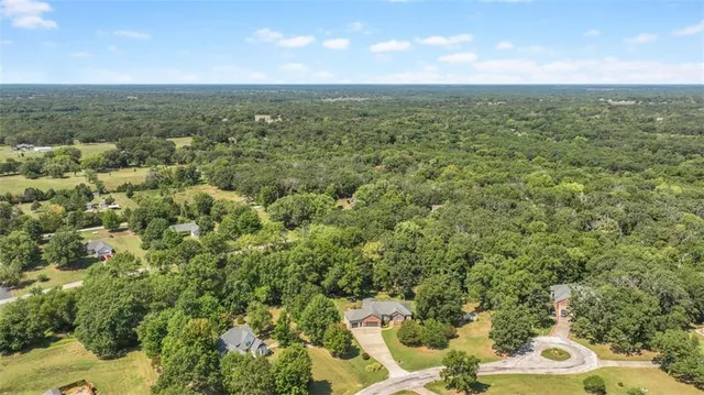 $429,000 | 18352 South 1453rd Road, Nevada, MO 64772