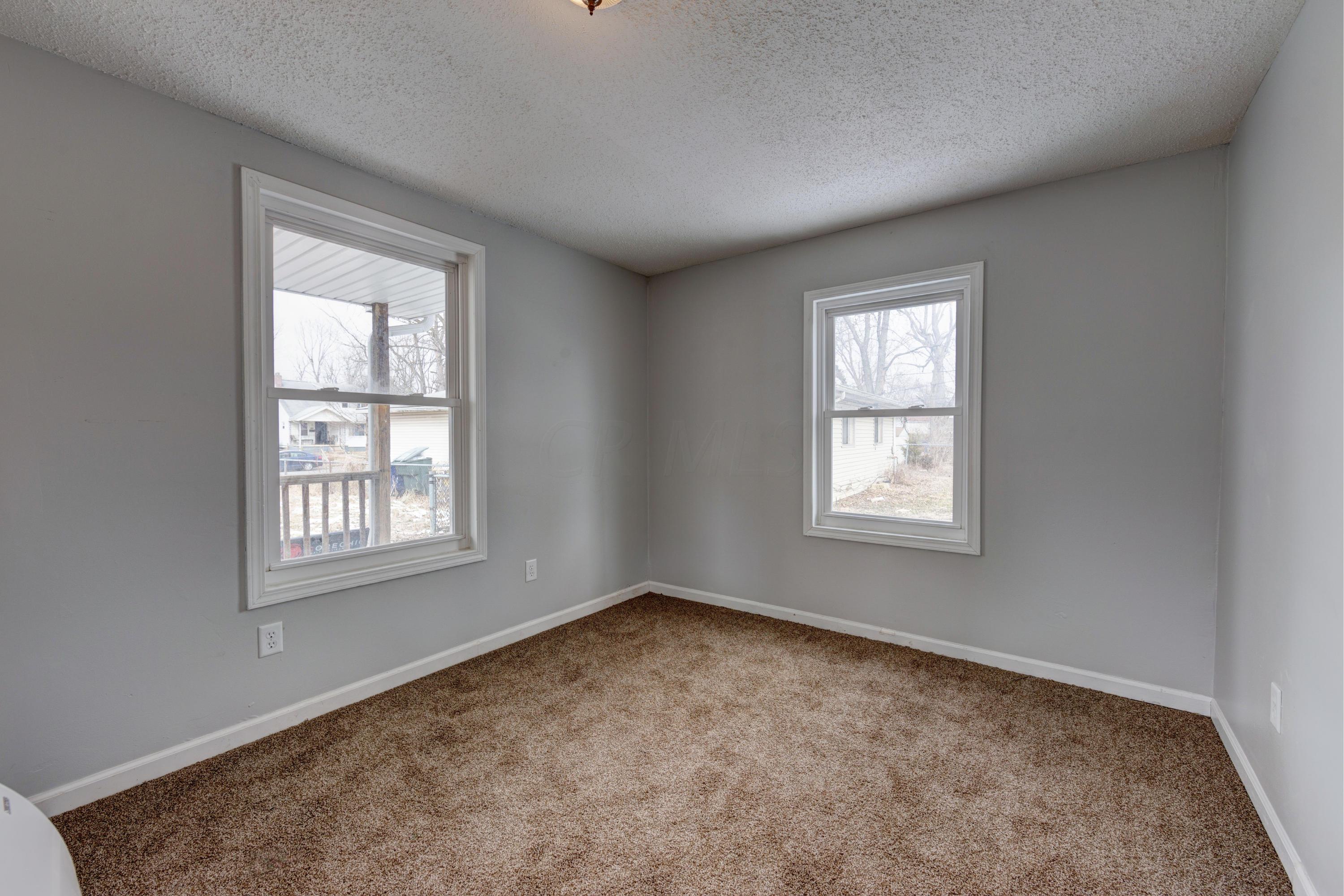 2956 Howey Road Columbus, OH 43224 - Photo 8 of 12