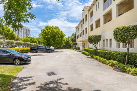 $399,000 | 1200 Northeast 105th Street, Unit 27, Miami Shores, FL 33138