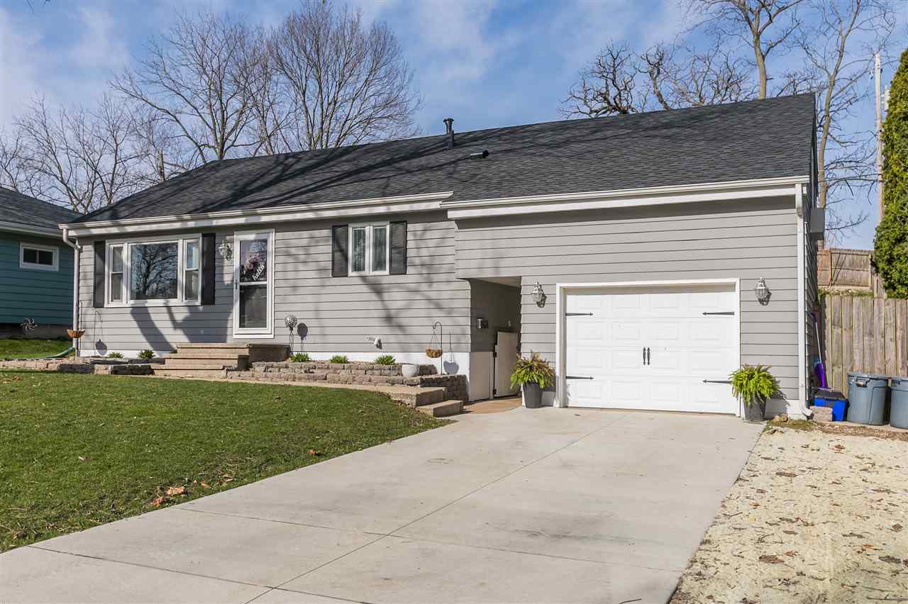 330 Ridge Drive Marion, IA 52302 - Photo 2 of 32 Gallery Image 2