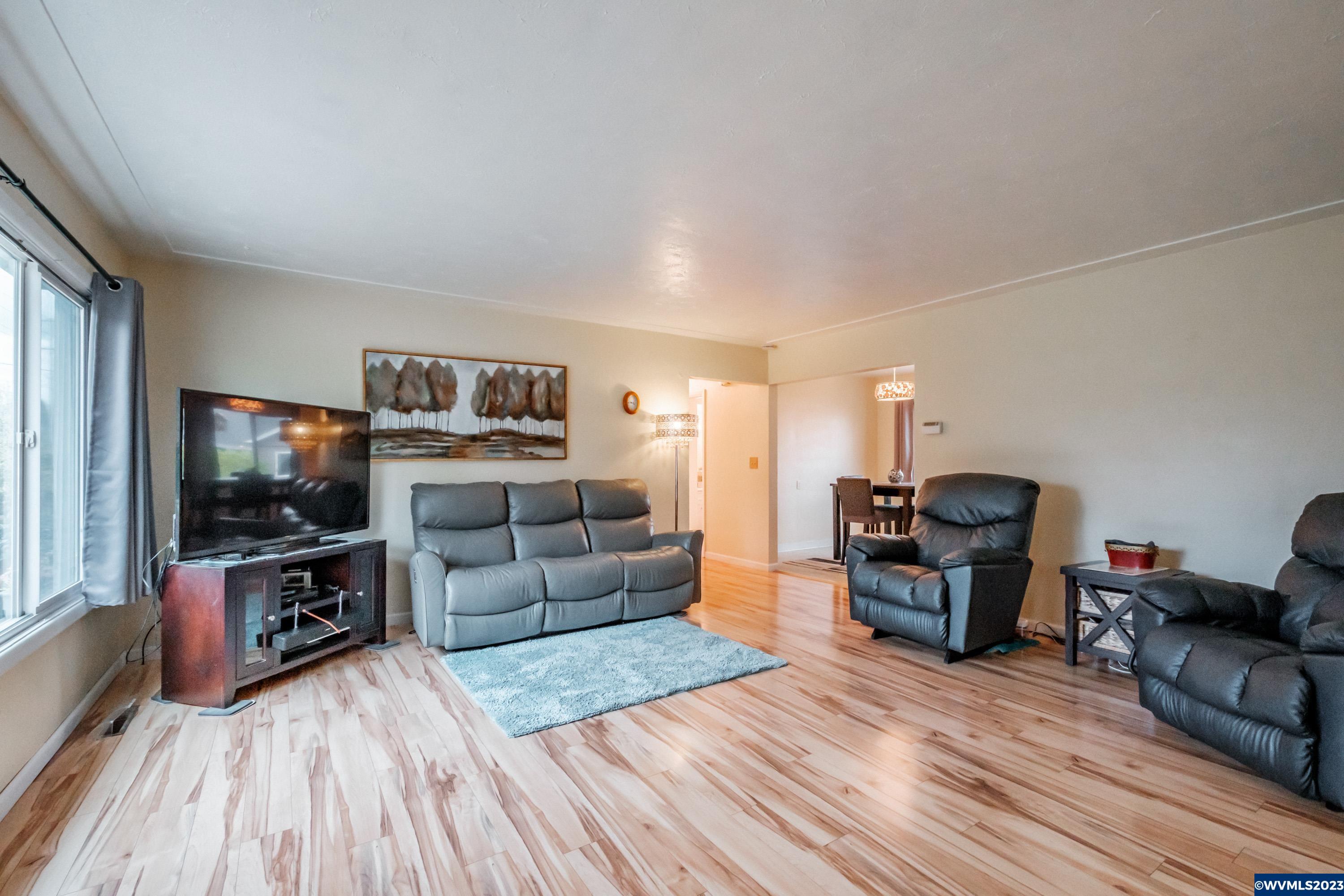 932 Chemawa Road North Keizer, OR 97303 - Photo 6 of 33 Gallery Image 6