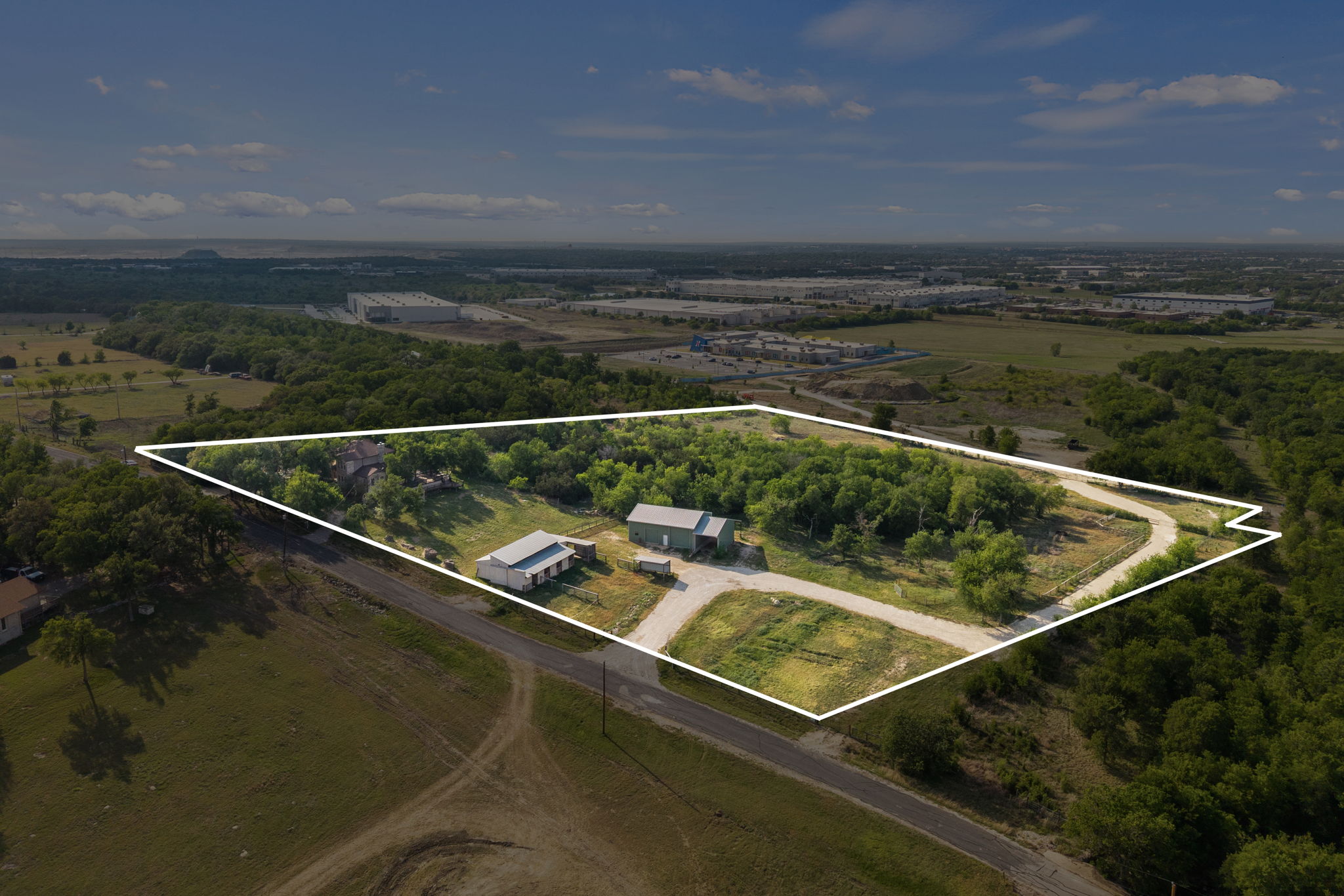 330 County Road 166 Georgetown, TX 78626 - Photo 2 of 40