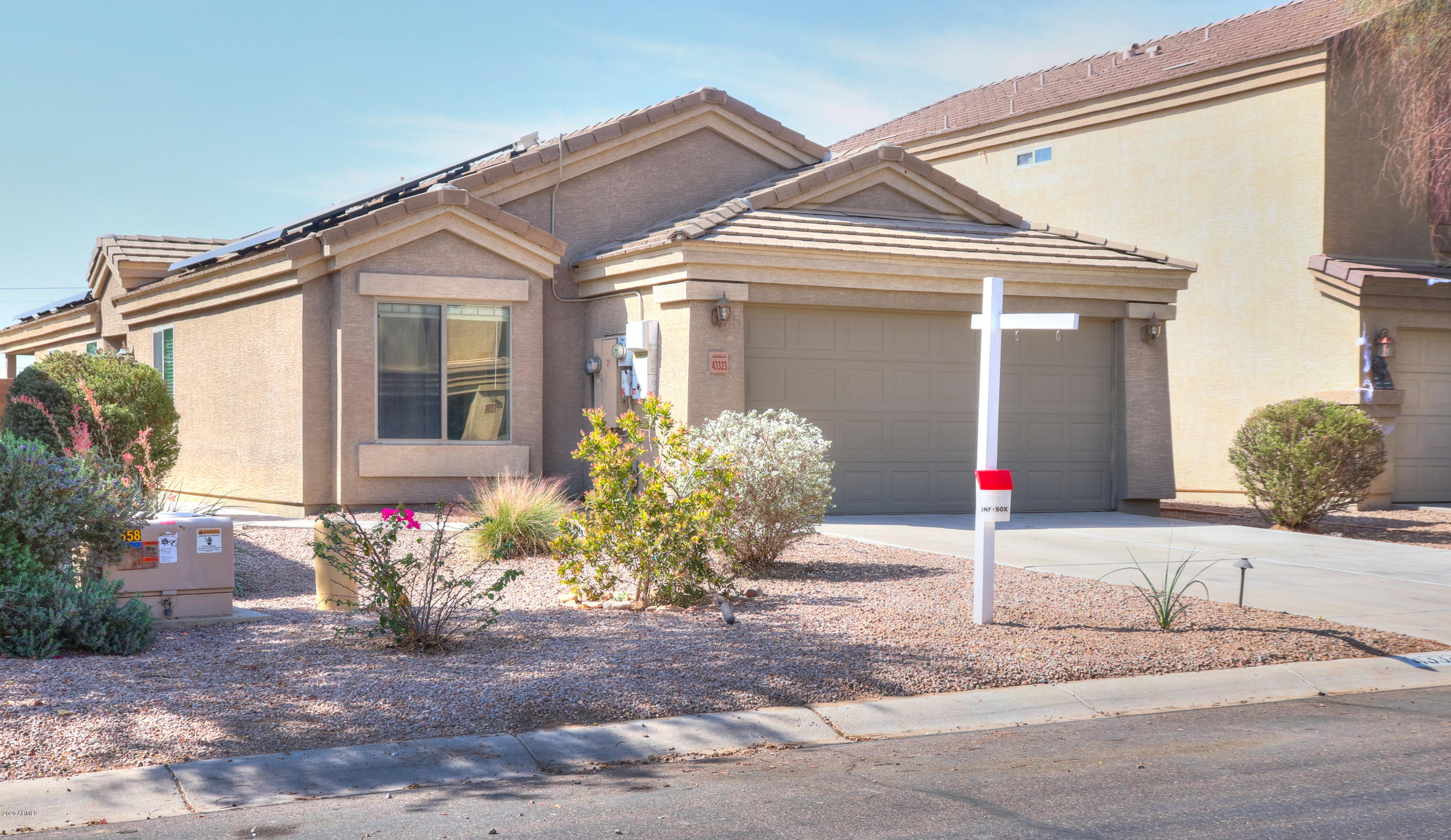 43323 West Cowpath Road Maricopa, AZ 85138 - Photo 2 of 37 02