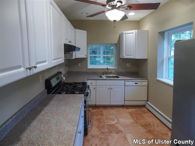 313 Wynkoop Road Hurley, NY 12443 - Photo 3 of 17 Photo 3
