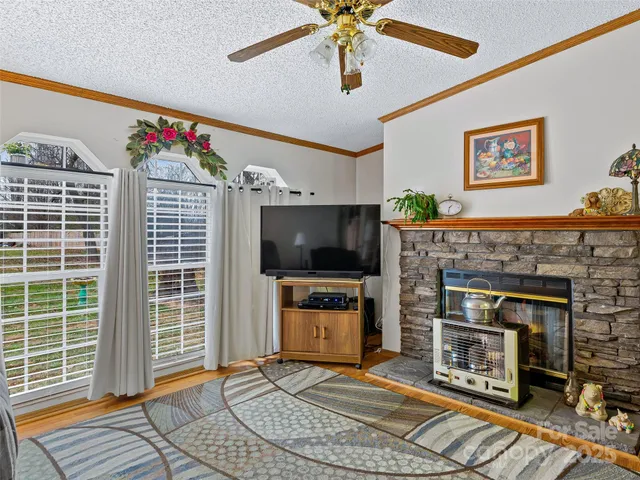 $316,000 | 155 Maple Ridge Road, Candler, NC 28715