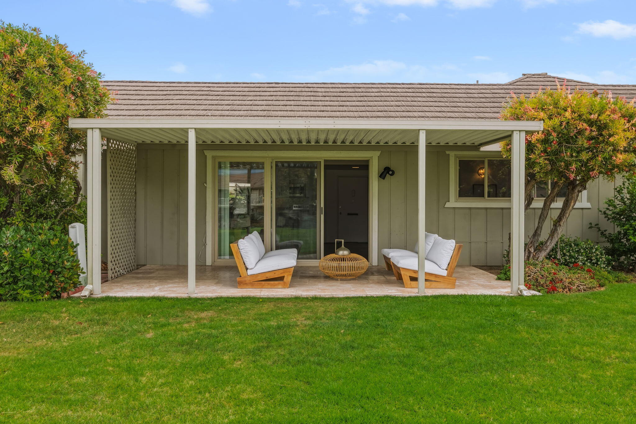 5950 Encina Road, Unit 2 Goleta, CA 93117 - Photo 17 of 37 17-Back Patio